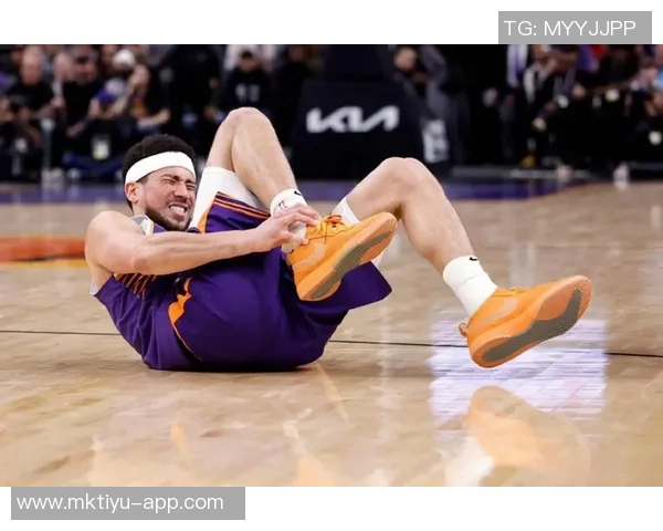 今日太阳客场挑战活塞布克因脚踝伤缺席比赛影响球队战力