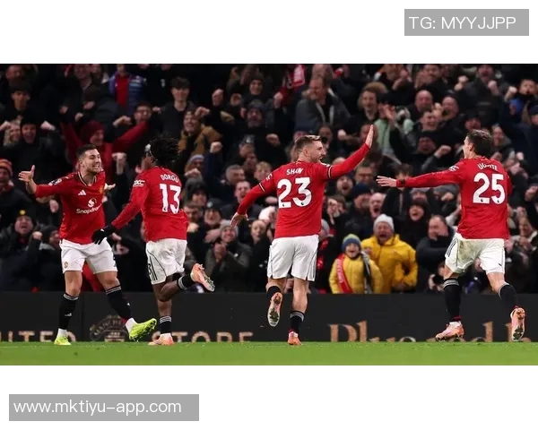 罗马诺透露阿莫林下课后梅努转会热度下降曼联不考虑放走齐尔克泽