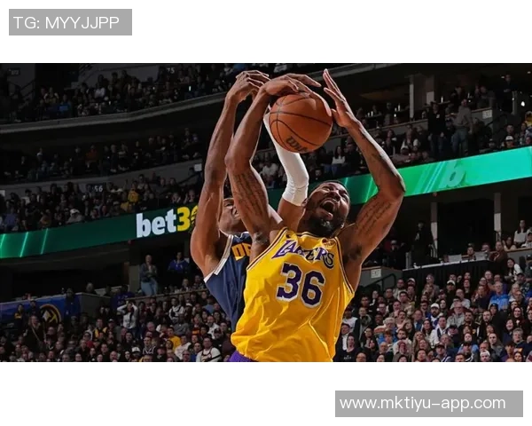 今日掘金迎战老鹰穆雷缺阵戈登布劳恩布朗三人状态回暖能否助力球队取胜