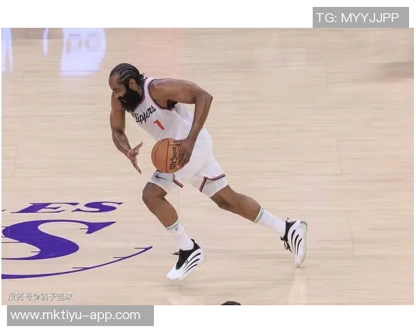 小卡全力以赴41分钟贡献24分9板4助攻并创全队抢断纪录