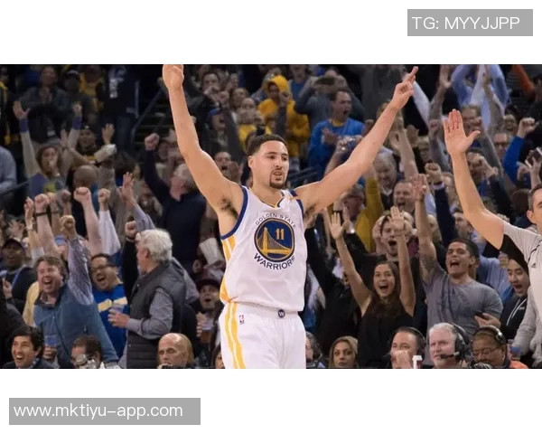 克莱替补首节表现出色5分钟内贡献5分2板1助1断展现冷静实力