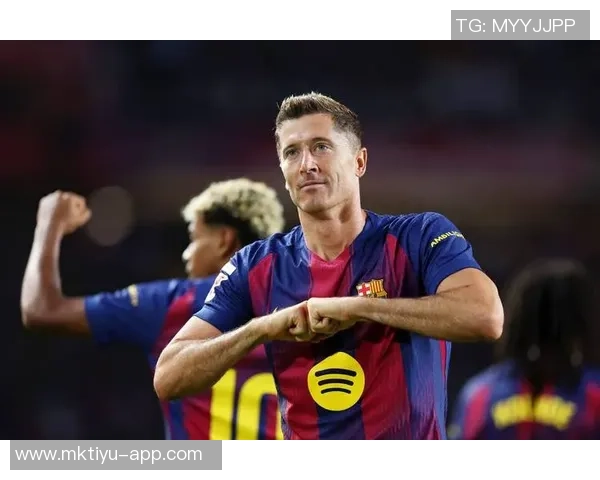 莱万坦言加盟巴萨无怨无悔或成职业生涯最佳选择