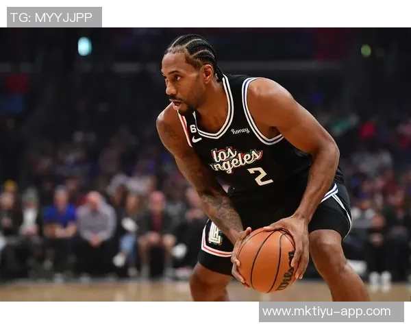 1月13日NBA最佳球员评选结果揭晓伦纳德荣膺殊荣展现超强实力