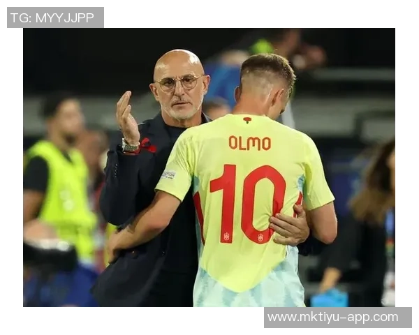 意媒报道DV9术后重返尤文基地恢复训练霍尔姆博加加入合练行列